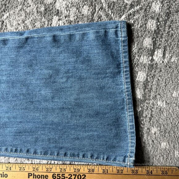7 For All Mankind Flare Jeans Womens Size 30 Medium Wash Stretch Denim 30x32 USA - Picture 6 of 12